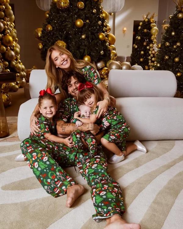 Virginia Fonseca e Zé Felipe com os filhos.(Imagem:Reprodução/Instagram)