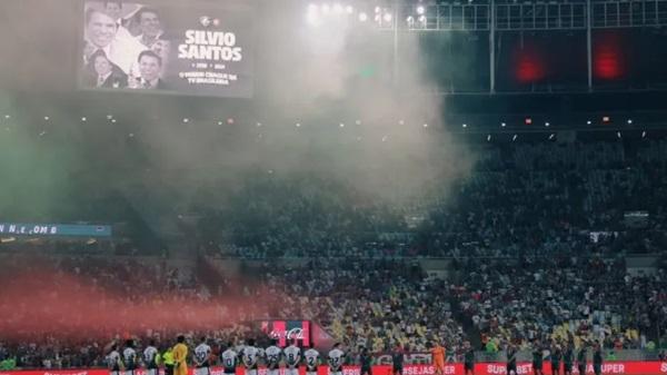 Homenagem a Silvio Santos no telão do Maracanã antes de Fluminense x Corinthians(Imagem:Divulgação/Brasileirão Betano)