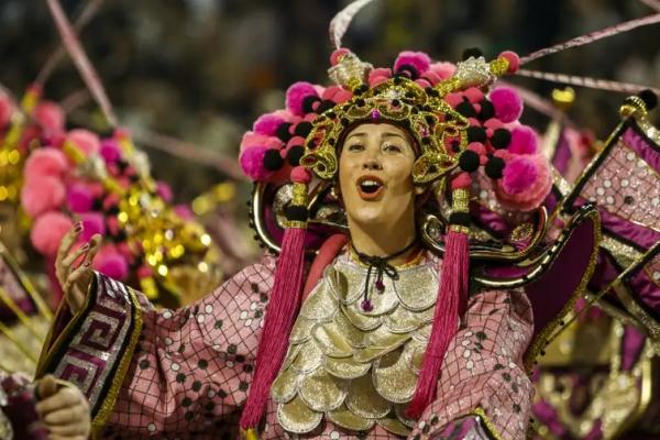 Carnaval 2025 - Sambódromo do Anhembi, desfile do Grupo Especial -Escola de Samba Rosas de Ouro.(Imagem:Paulo Pinto/Agência Brasil - Paulo Pinto/Agência)