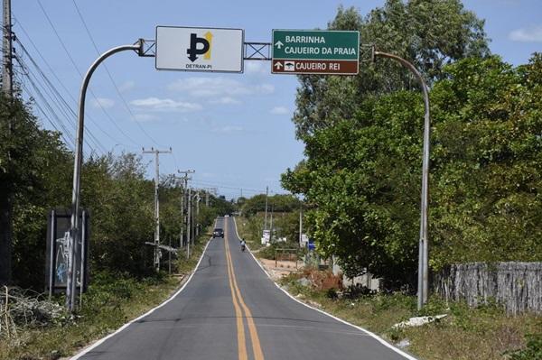 Pavimentação asfáltica ligando os povoados de Barra Grande e Barrinha ao centro do município de Cajueiro da Praia(Imagem:Francisco Gilásio)