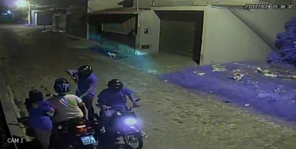 Casal é assaltado e tem moto roubada por criminosos armados em Floriano.(Imagem:Reprodução)