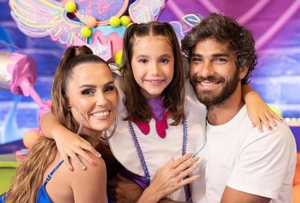 Deborah Secco, Maria Flor e Hugo Moura(Imagem:Reprodução/Instagram)