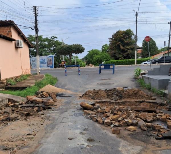 Infraestrutura: Tapa-buracos chega a mais nove bairros de Floriano.(Imagem:Secom)