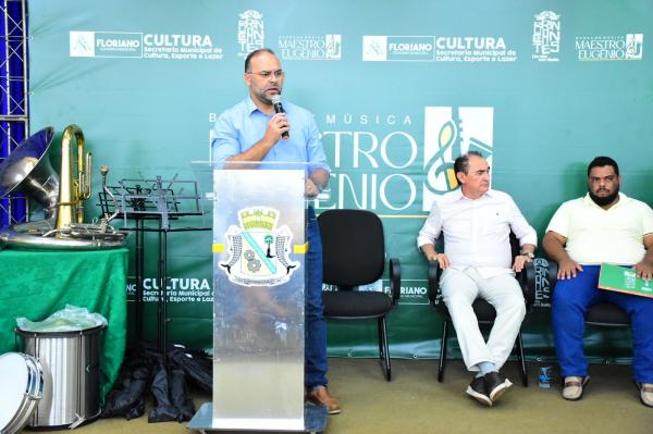 Vereadores de Floriano participam da abertura das atividades de aniversário do Município.(Imagem:CMF)