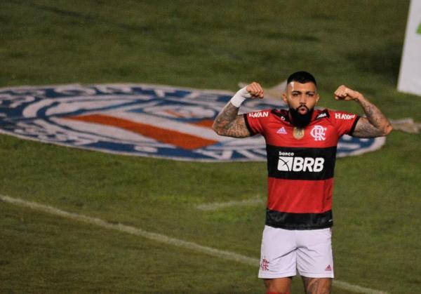 Gabigol comemora em Bahia x Flamengo.(Imagem:Jhony Pinho/AGIF)