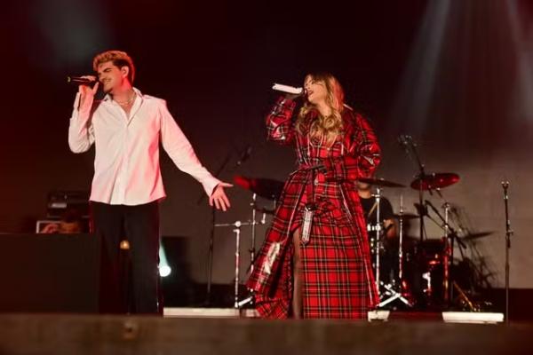 Luisa Sonza canta com Jão.(Imagem:Leo Franco/ Agnews)