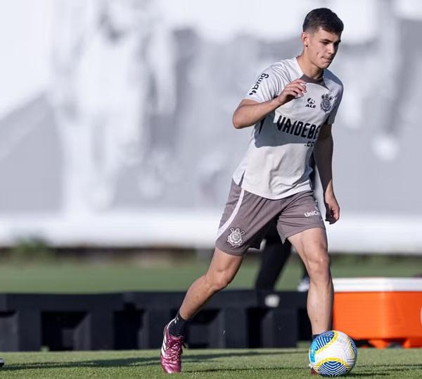 Gabriel Moscardo pode ser titular no clássico deste domingo(Imagem:Rodrigo Coca/Agência Corinthians)