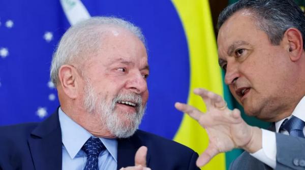 Presidente Lula ao lado do ministro da Casa Civil Rui Costa.(Imagem:Adriano Machado/Reuters)