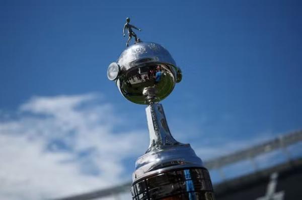 Taça Troféu da Libertadores, no Monumental de Núñez, palco da final entre Atlético-MG e Botafogo.(Imagem:Agustin Marcarian/Reuters)