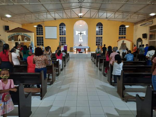 Fiéis celebram a Quarta-Feira de Cinzas em Floriano(Imagem:FlorianoNews)