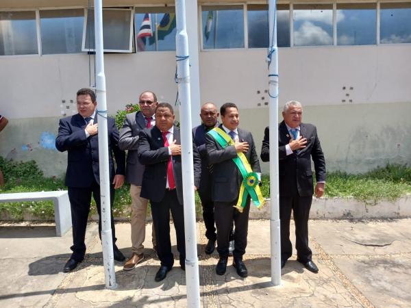 Barão de Grajaú inicia nova gestão com posse do prefeito, vice e vereadores.(Imagem:FlorianoNews)