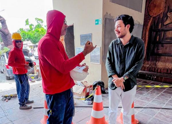 Mestre de obras Franzé Araújo e Superintendente da Sudarpi, Ícaro Machado.(Imagem:Gabriel Paulino)