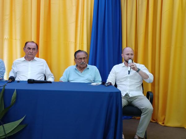  Coletiva de imprensa reúne candidatos eleitos à Prefeitura Municipal de Floriano.(Imagem:FlorianoNews)