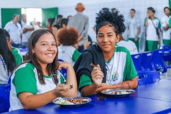 Uma degustação foi promovida aos alunos do Centro Estadual de Tempo Integral (Ceti) Helvídio Nunes, zona Norte de Teresina, na quinta-feira (12).(Imagem:Divulgação)