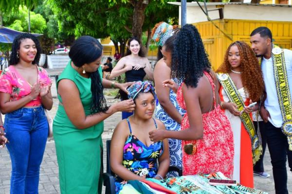 Semana da Consciência Negra de Floriano é marcada por apresentações em praça pública(Imagem:Secom)