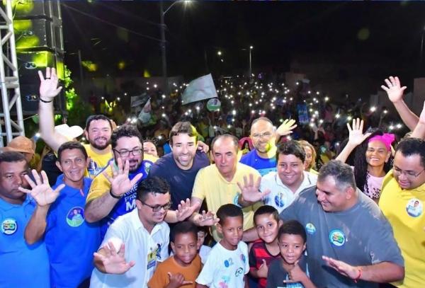 Caminhada e comício de Antônio Reis atraem grande público no Conjunto Aparecida Procópio em Floriano(Imagem:Reprodução/Instagram)