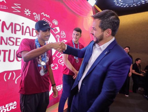 Seduc premia medalhistas da II Olimpíada Piauiense de Língua Portuguesa(Imagem:Divulgação)