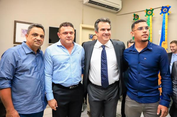 Senador Ciro Nogueira realiza um dia inteiro de reuniões e atende prefeitos, vereadores e lideranças de todo o Piauí  (Imagem:Suyane Mesquita / ASCOM)