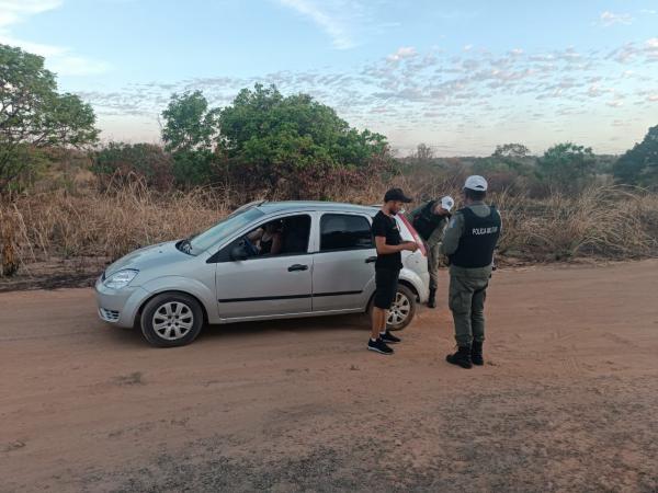 Pelotão de Trânsito do 3º BPM intensifica fiscalização em Floriano para coibir crimes nas rodovias.(Imagem:Divulgação/PM)