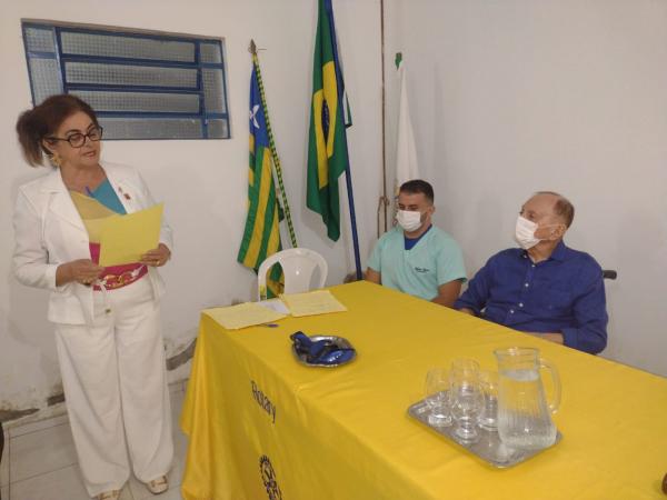 Rotary Club de Floriano homenageia Dr. Beethoven Brandão em celebração ao Dia da Bandeira.(Imagem:FlorianoNews)