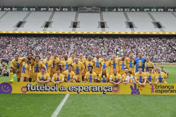 Equipe em campo no Futebol Esperança.(Imagem: BrazilNews)