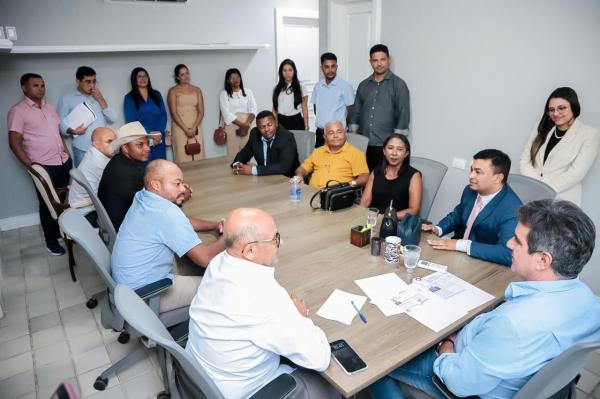 Senador Ciro Nogueira realiza um dia inteiro de reuniões e atende prefeitos, vereadores e lideranças de todo o Piauí(Imagem:Suyane Mesquita / ASCOM)