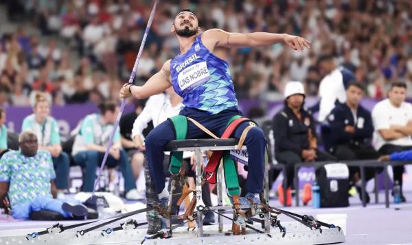 Bronze em Paris é casado com Nathalia Almeida, também paralímpica.(Imagem:Alexandre Schneider/CPB/Direitos Reservados)