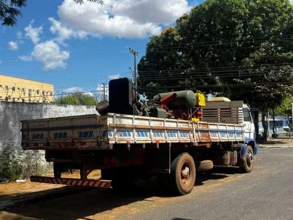 PRF apreende 55 tabletes de skunk e 29 de cocaína em caminhão em Teresina.(Imagem:Isabela Leal / TV Clube)