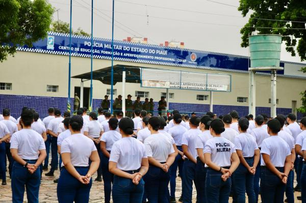 São 666 recrutas, sendo 375 homens e 291 mulheres, que se preparam para os quadros da Polícia Militar.(Imagem:Divulgação)