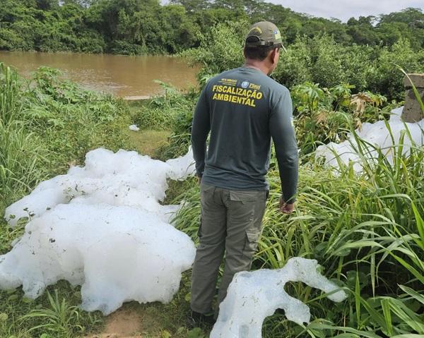 Rio Poti com espuma na água(Imagem:Semarh)