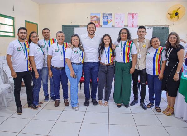 Secretário Washington Bandeira se reúne com equipes técnicas para ampliar ações do Alfabetiza Piauí no sul do Piauí(Imagem:Divulgação)