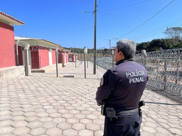 O evento foi marcado pela entrega de quatro novos pavilhões, com 88 novas vagas, e pela assinatura da ordem de serviço para nova cadeia pública em Altos, com mais de 790 vagas.(Imagem:Divulgação)