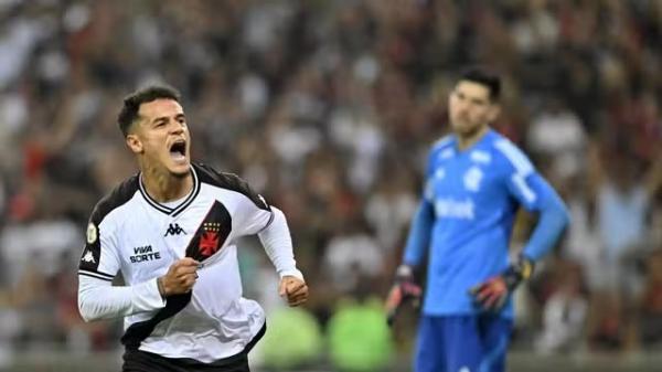 Coutinho comemora gol do Vasco contra o Flamengo.(Imagem:André Durão)