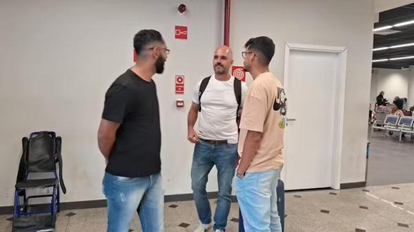 Rafael Jaques, técnico do River-PI, desembarca em Teresina(Imagem:Maurício Soares/ge)