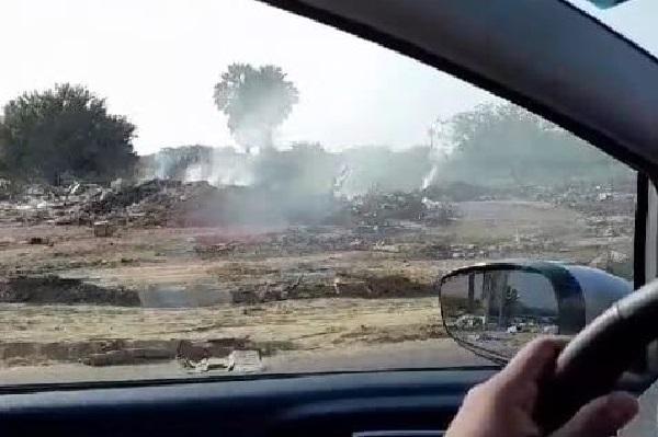 Foco de incêndio em lixo doméstico em Teresina (Imagem:Reprodução/Laisa Mendes)