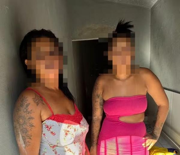 Mãe e filha são presas suspeitas de tráfico de drogas na Zona Sudeste de Teresina.(Imagem:Denarc/Divulgação)