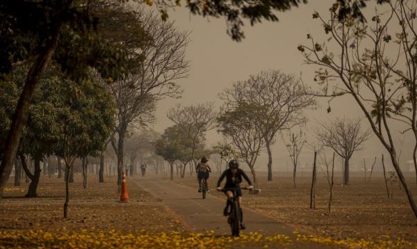 Pessoas mais sensíveis devem usar máscaras que filtrem o ar.(Imagem:Marcelo Camargo/Agência Brasil)