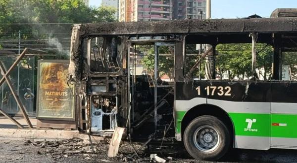 Queda da aeronave na Barra Funda(Imagem:Imagem Pessoal)