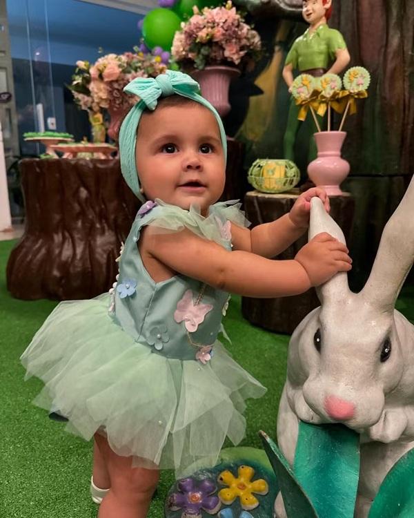 MC Mirella e Dynho celebram 10 meses de Serena(Imagem: Reprodução/Instagram)