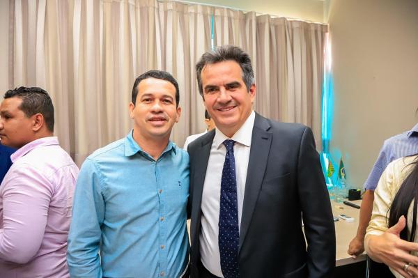 Senador Ciro Nogueira realiza um dia inteiro de reuniões e atende prefeitos, vereadores e lideranças de todo o Piauí  (Imagem:Suyane Mesquita / ASCOM)