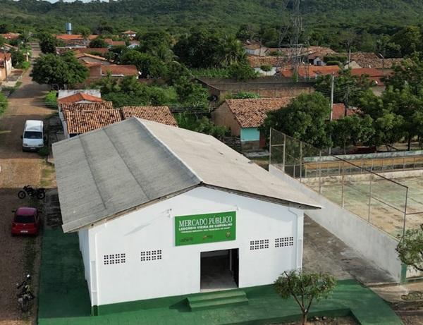 Deputado Federal Francisco Costa celebra inaugurações em São Francisco do Piauí(Imagem:Reprodução/Instagram)