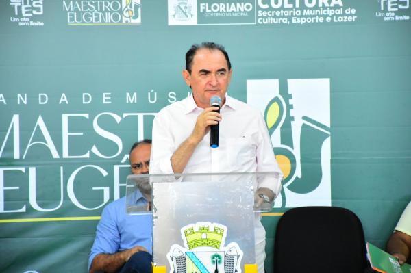 Vereadores de Floriano participam da abertura das atividades de aniversário do Município(Imagem:CMF)