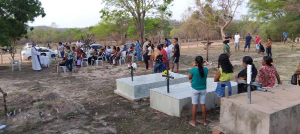  Dia de Finados em Floriano é marcado por missas e visitação aos cemitérios.(Imagem:FlorianoNews)