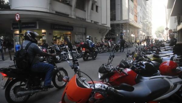 O Hospital de Urgência de Teresina (HUT), recebe a maioria dos acidentados, entre janeiro e outubro de 2024 registrou 7765 vítimas de acidente envolvendo motocicletas.(Imagem:Tânia Rêgo/Agência Brasil)