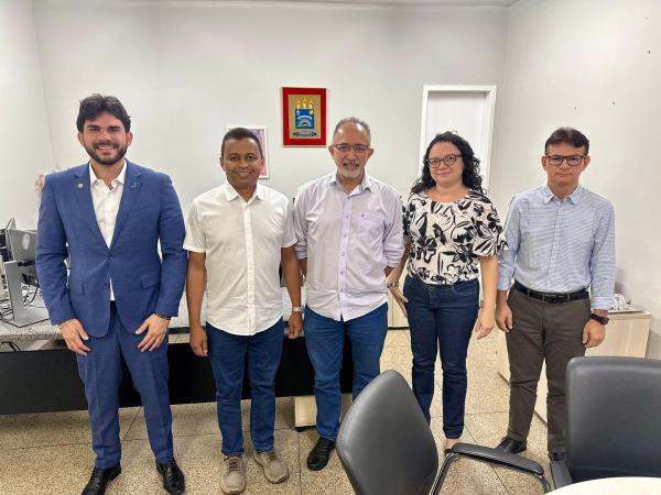 Dr. Marcus Vinícius Kalume, Dr. Francisco Costa, Edmilson Moura, Gardênia Pinheiro e Francisco Gleison.(Imagem:Reprodução/Instagram)