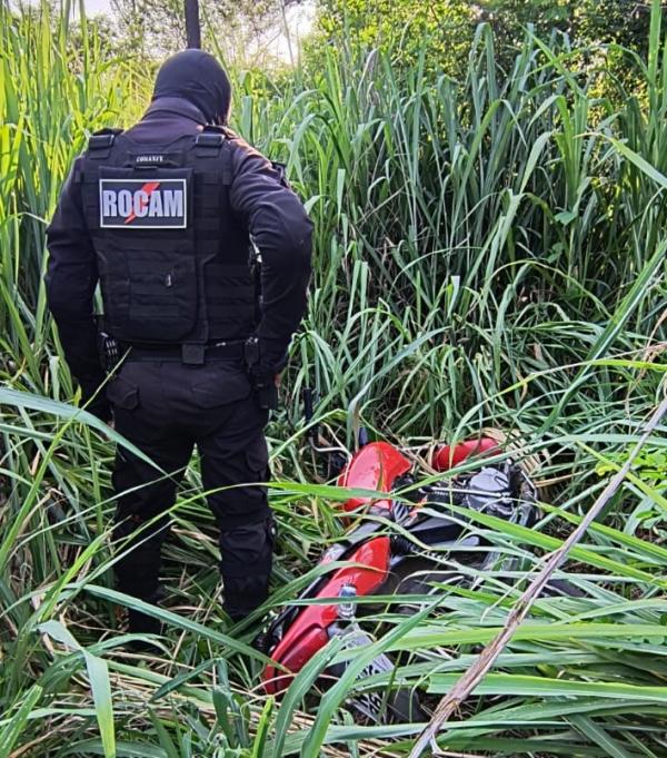 ROCAM recupera motocicleta roubada no bairro Bom Lugar em Floriano.(Imagem:Divulgação/PM)