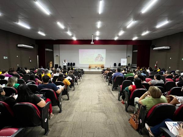 II Fórum de Incentivo ao Aleitamento Materno discute apoio da amamentação aos grupos mais vulneráveis.(Imagem:Divulgação)