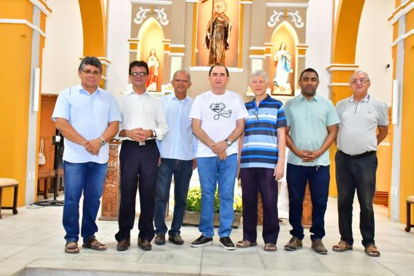 Dom Júlio César é nomeado novo bispo para a Diocese de Floriano.(Imagem:Divulgação)