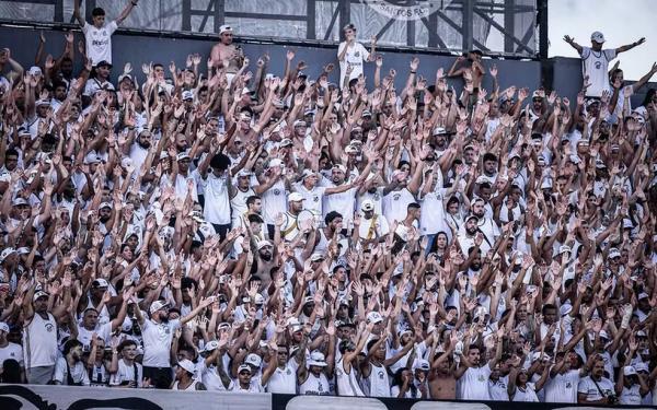 Torcida do Santos na Vila Belmiro no clássico contra o Palmeiras, pela final do Campeonato Paulista.(Imagem:Raul Baretta/ Santos FC)