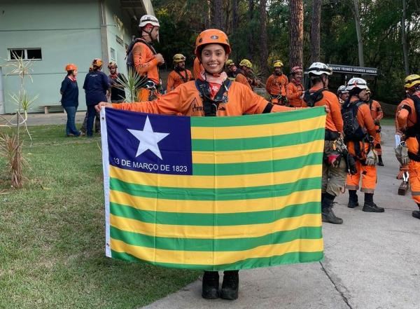 O Curso de Salvamento Terrestre teve a participação de 29 bombeiros de várias partes do Brasil e a piauiense era a única mulher.(Imagem:Divulgação)